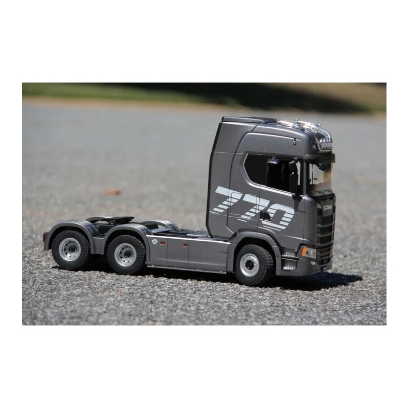 CAMION SCANIA 770S V8 1:18 GRIGIO